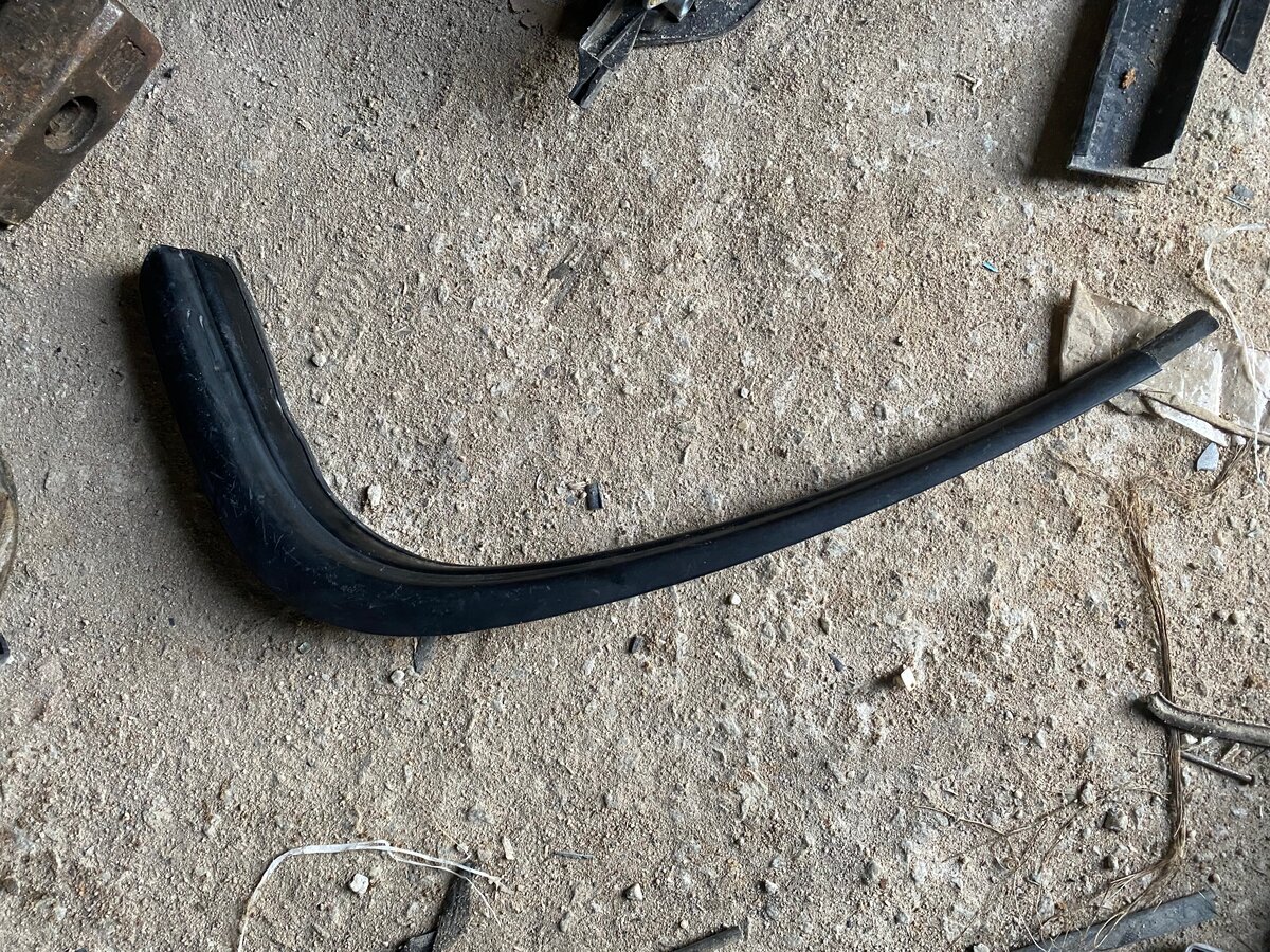 Baguettes de finition portière