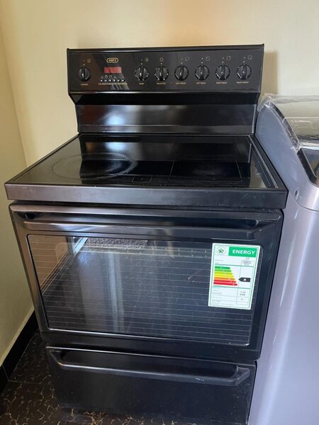 Defy glass stove