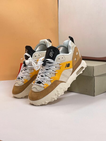 NB sneakers