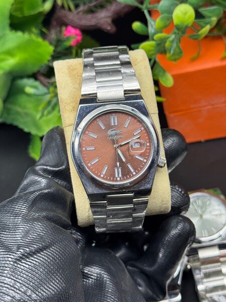 Montre en acier