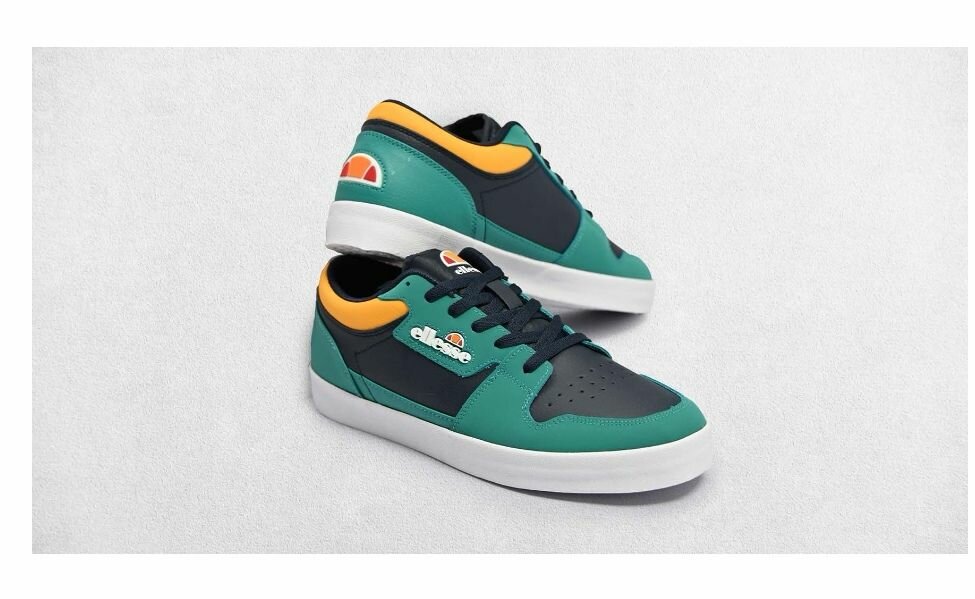 Kids sneakers
