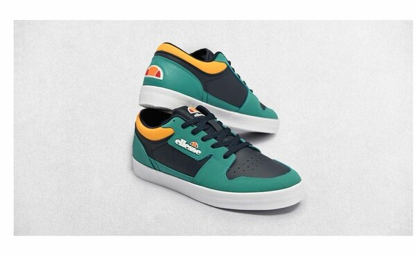 Kids sneakers