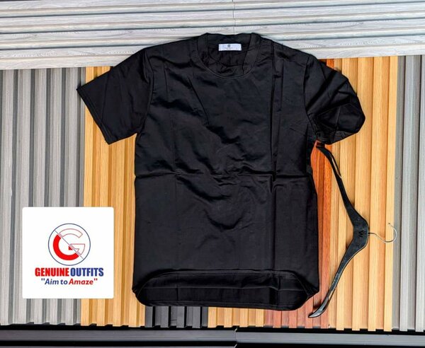 Round neck t-shirts
