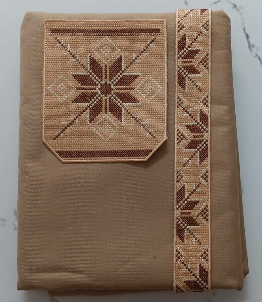 Tissu brodé ethnique élégant