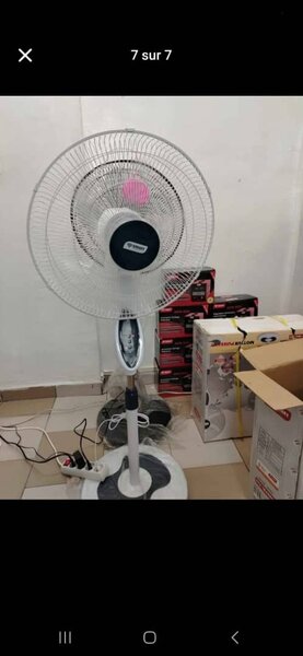 Ventilateur sur pied réglable