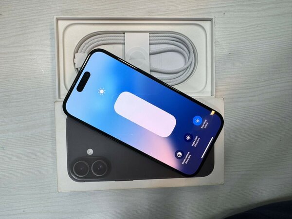 iPhone 15