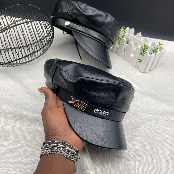 Caps