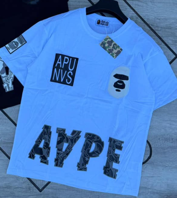 T-shirt white