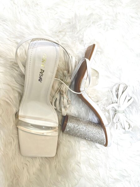 Public desire heels