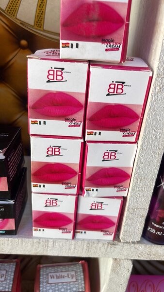 Pink lips