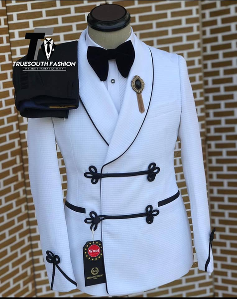 Suit blanc