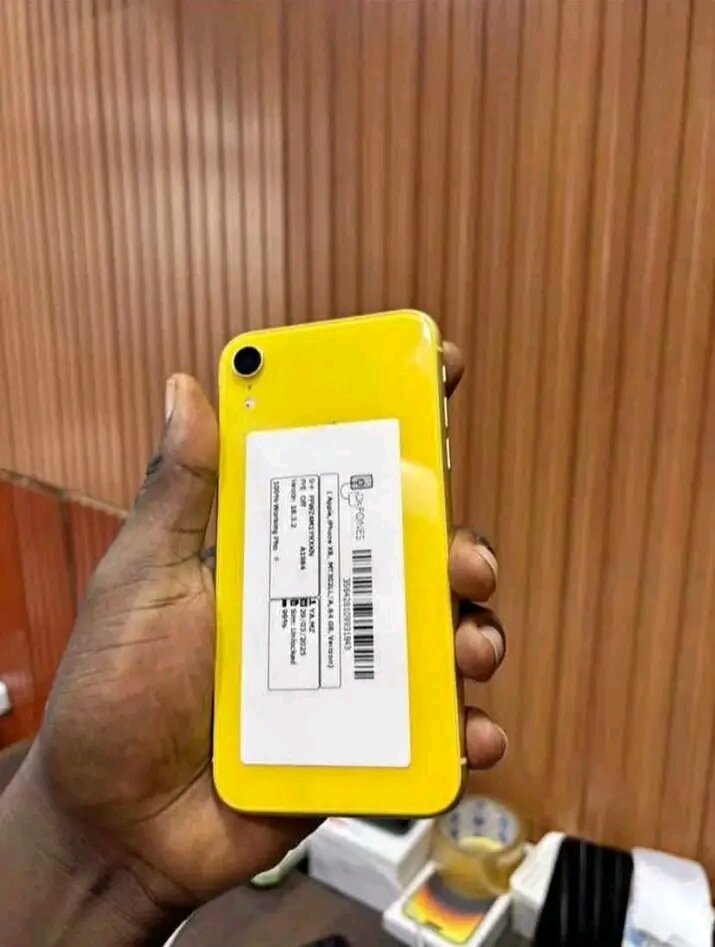 iPhone XR Jaune Comme Neuf