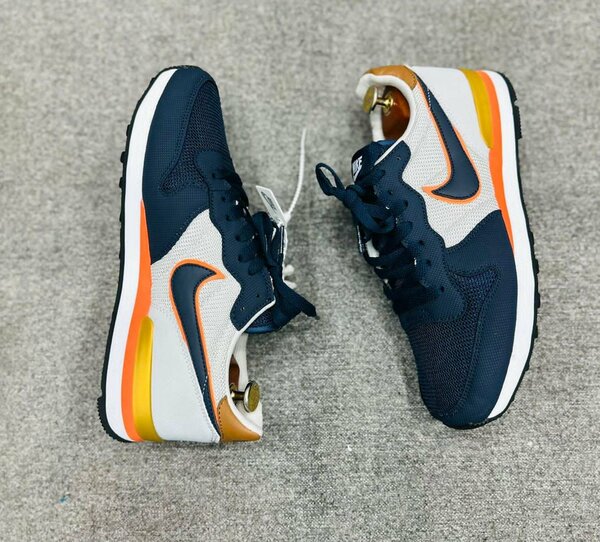 Sneakers nike