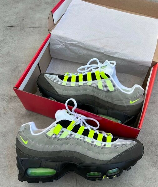 NIKE CLASSIC