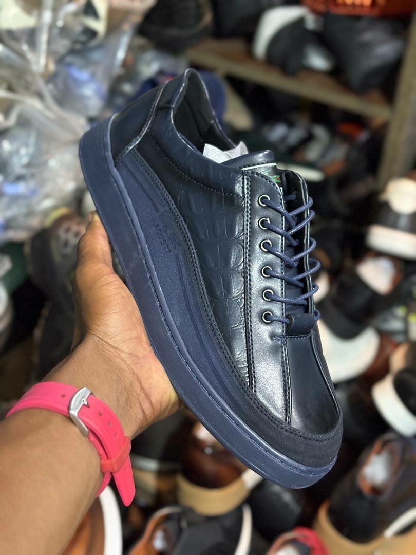 Chaussure homme lactose