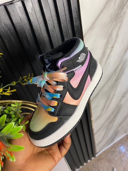 Kid sneaker