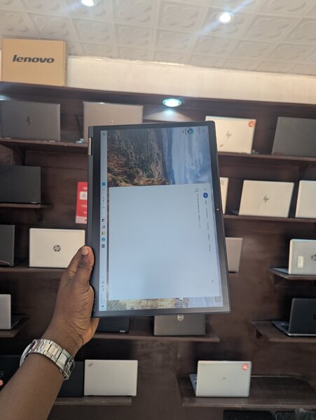 Lenovo YOGA X13