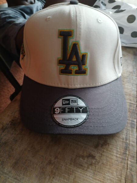 Chapeaux