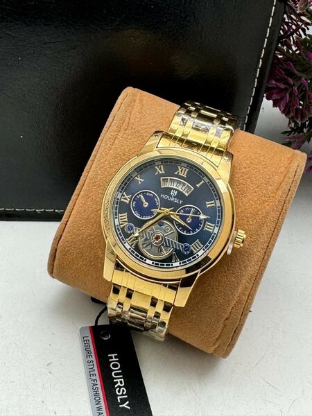 Hoursly watch