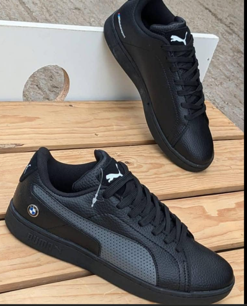 PUMA SNEAKERS
