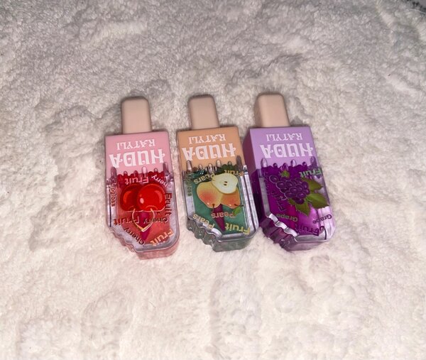 Huda lipglosses