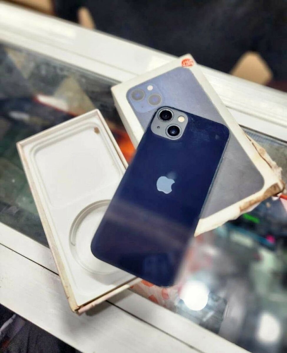 iPhone 13 simple