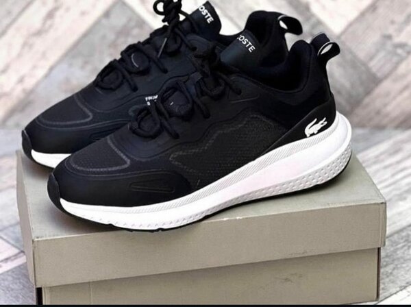Baskets Noires Homme Confortables