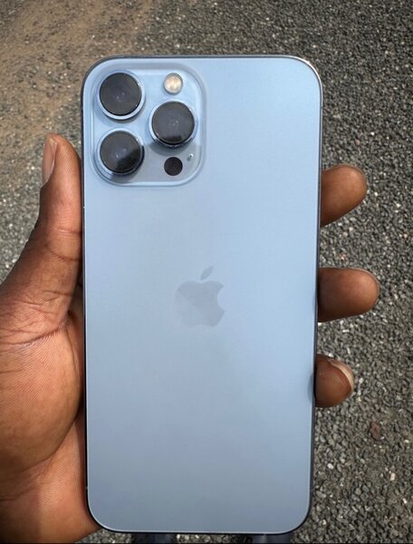ROGGER IPHONES