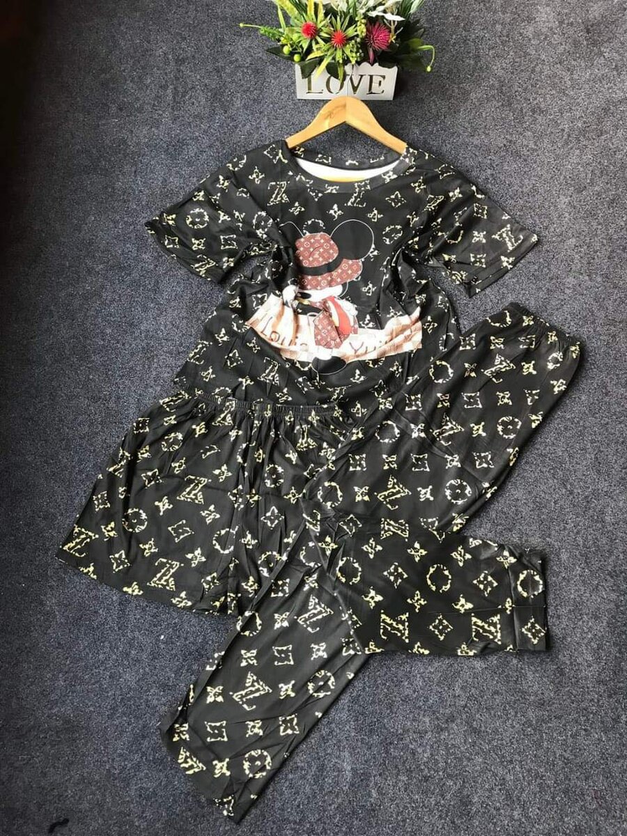 Night wear
