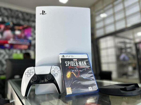 PLAY STATION 5 PS5