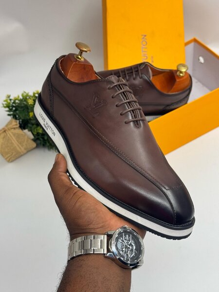 LOUIS VUITTON COFFEE AND WHITE