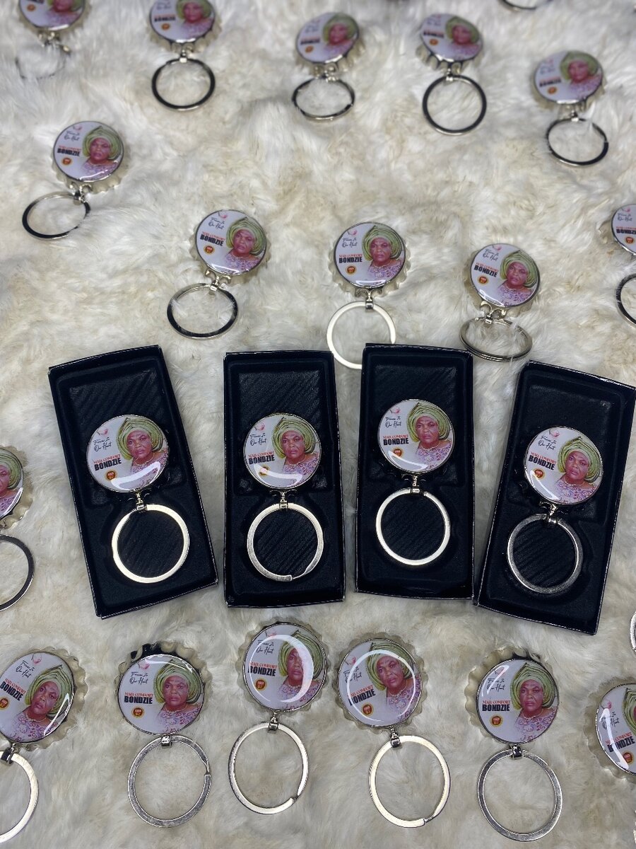 Resin souvenirs