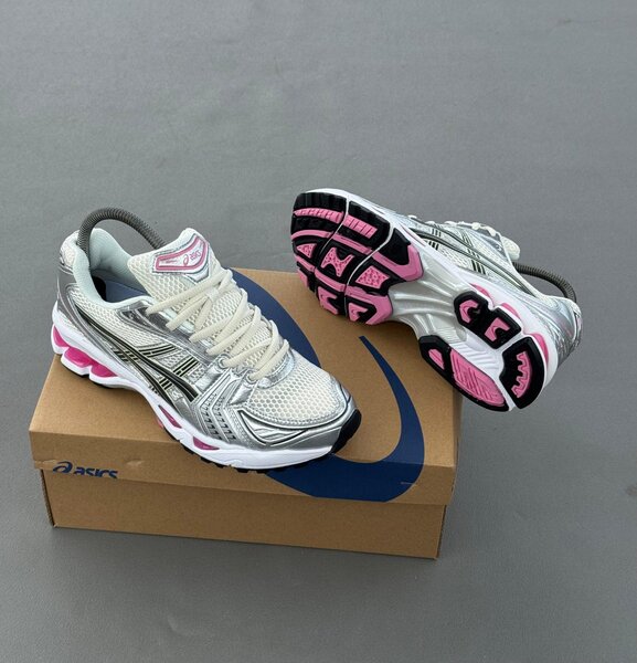 Chaussures de course ASICS Femme