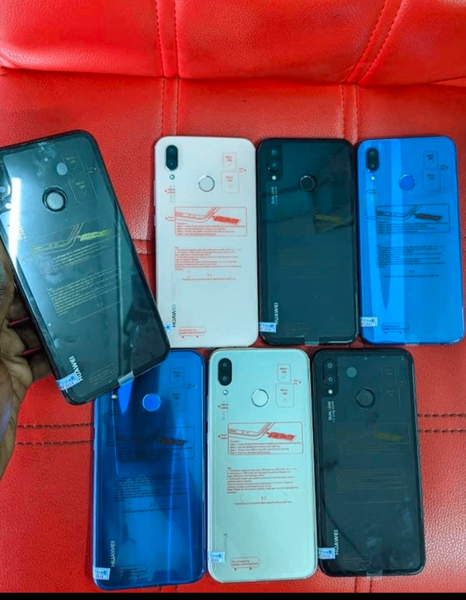 HUAWEI Y9