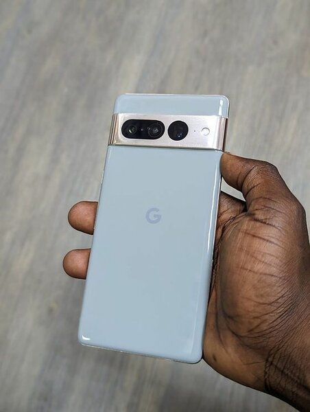 Google pixel 7pro 256gb/12gb ram Uk used very neat it overhe