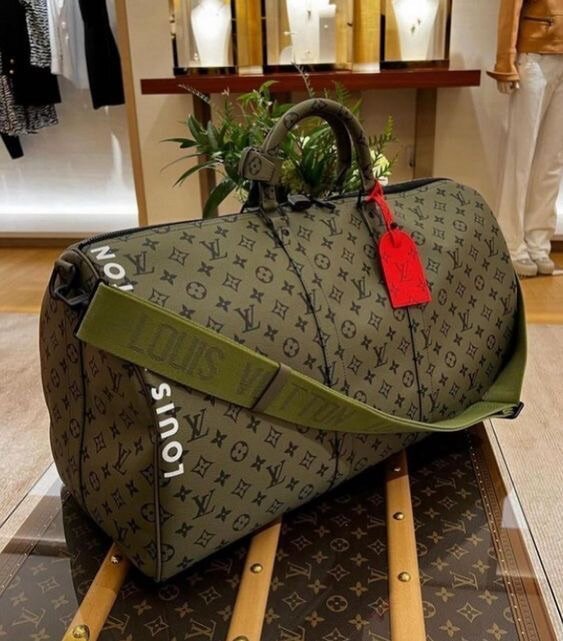Ladies travel bag