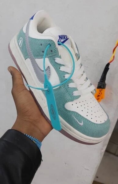 Nike sbs available