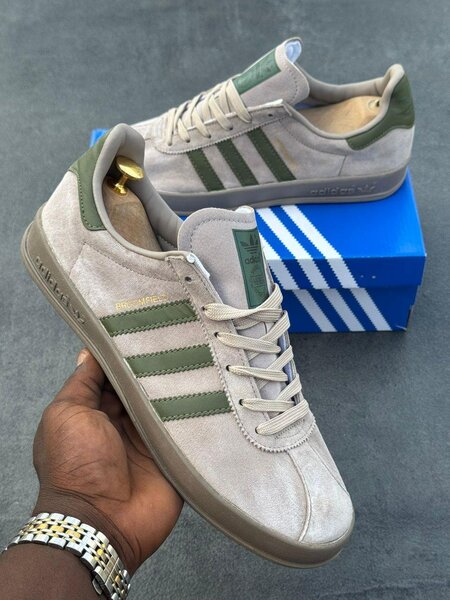 CHAUSSURES ADIDAS