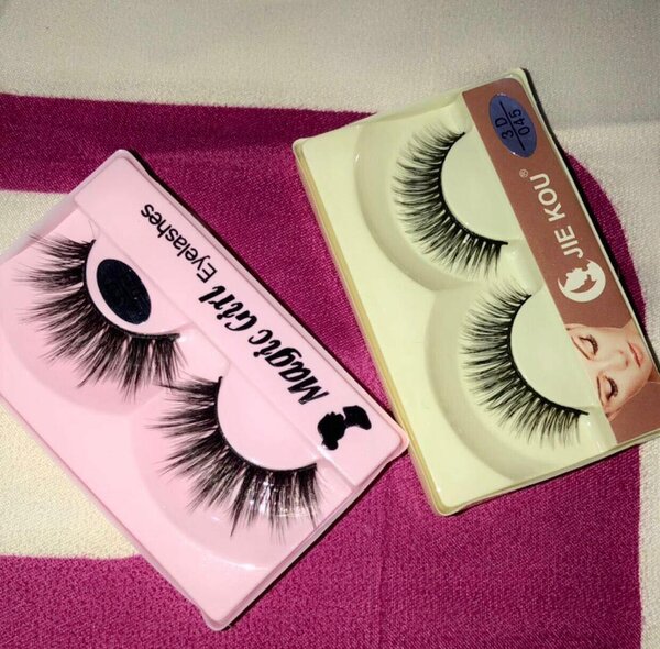 Faux cils 