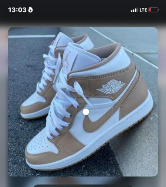 Baskets mi-hautes blanches et beiges