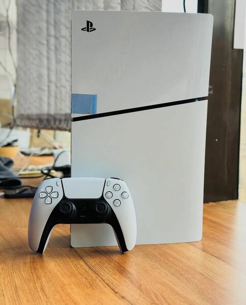 PS5 Slim 1TB