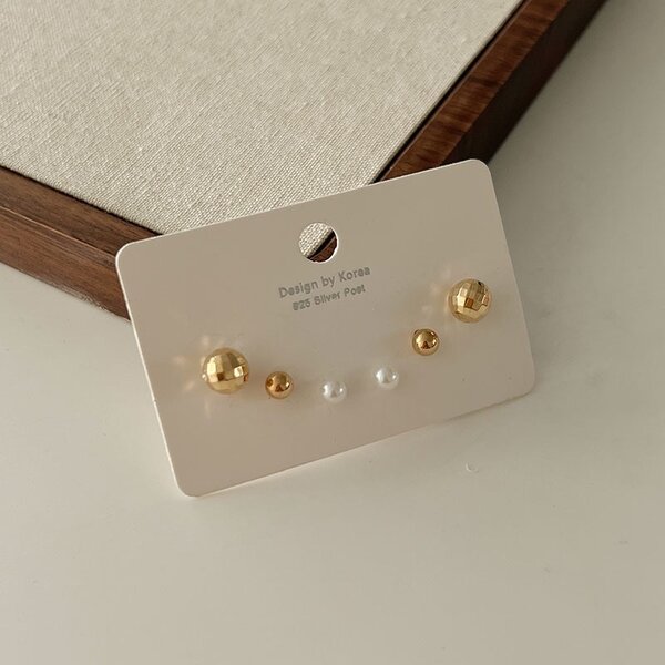 Earrings sets( non fade)