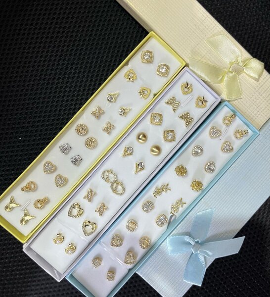 Earrings set