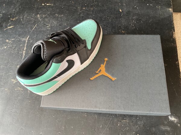 Jordan 1 Low