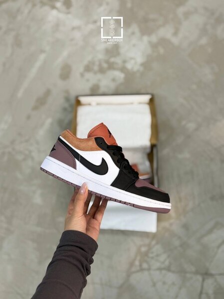 Sneakerbox