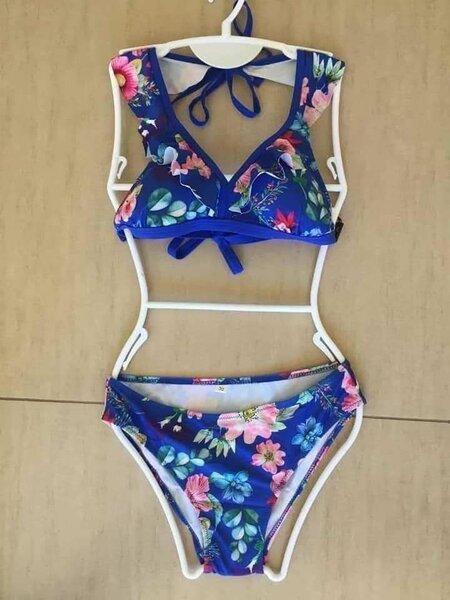 Hot Bikinis