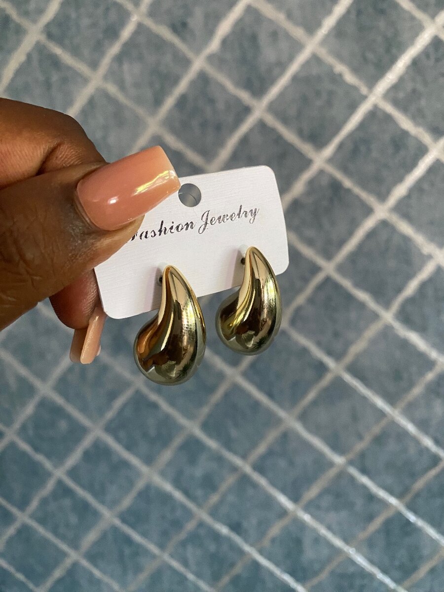 Raindrop earrings