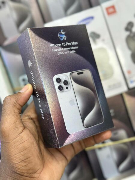 Chargeur de iPhon 16 pro max15