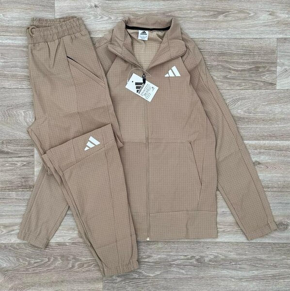 Ensemble de survêtement élégant