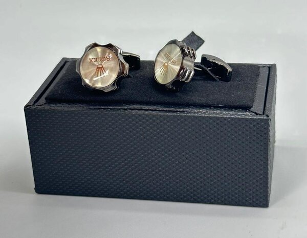Cufflinks